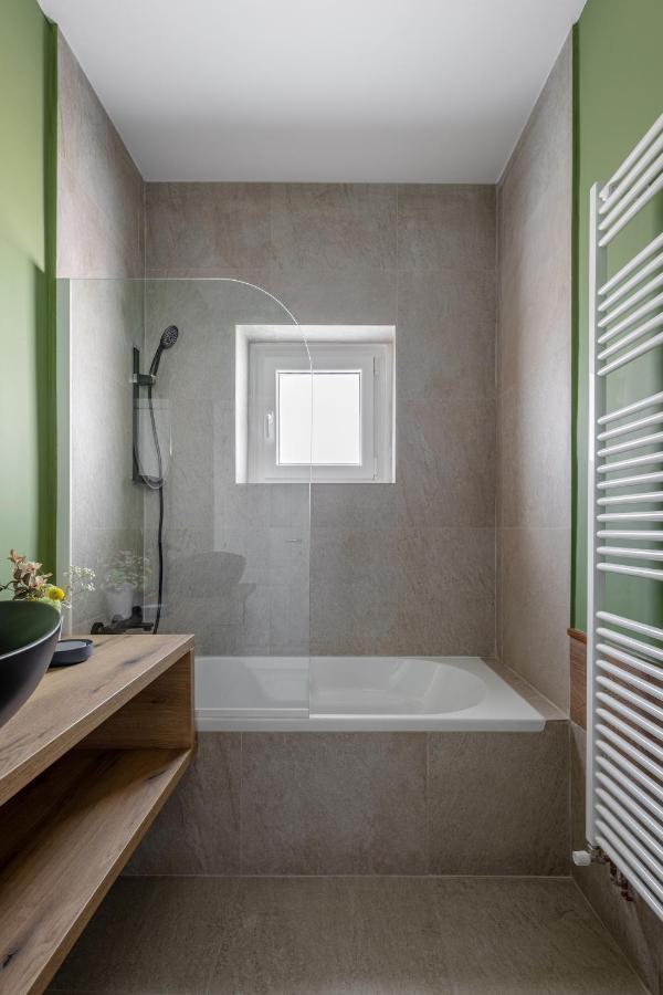 Holt - Dolce In Napoli Apartment Букурещ Екстериор снимка